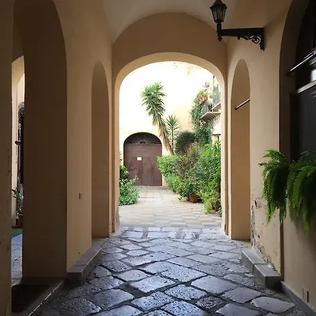 Apartment Alloro House